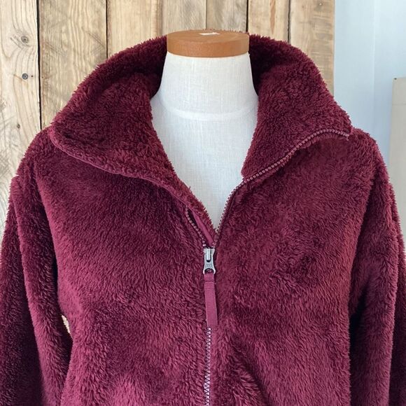 The North Face Furry Jacket Size Medium - Picture 4 of 12